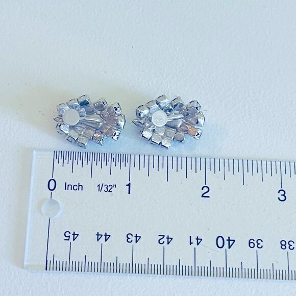 Vintage MCM 50s Blue Rhinestone Cluster Screw-Back Earrings Special Occasion - Picture 8 of 12